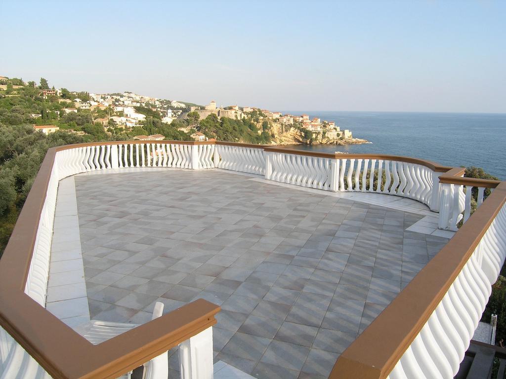 Apartments & Rooms Villa Anastasija Улцинь Екстер'єр фото